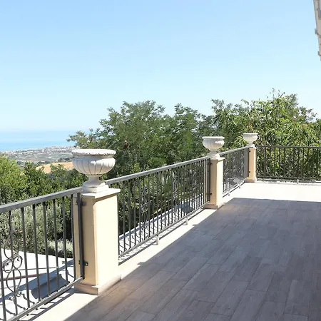 Le Di Incanto Hotel *